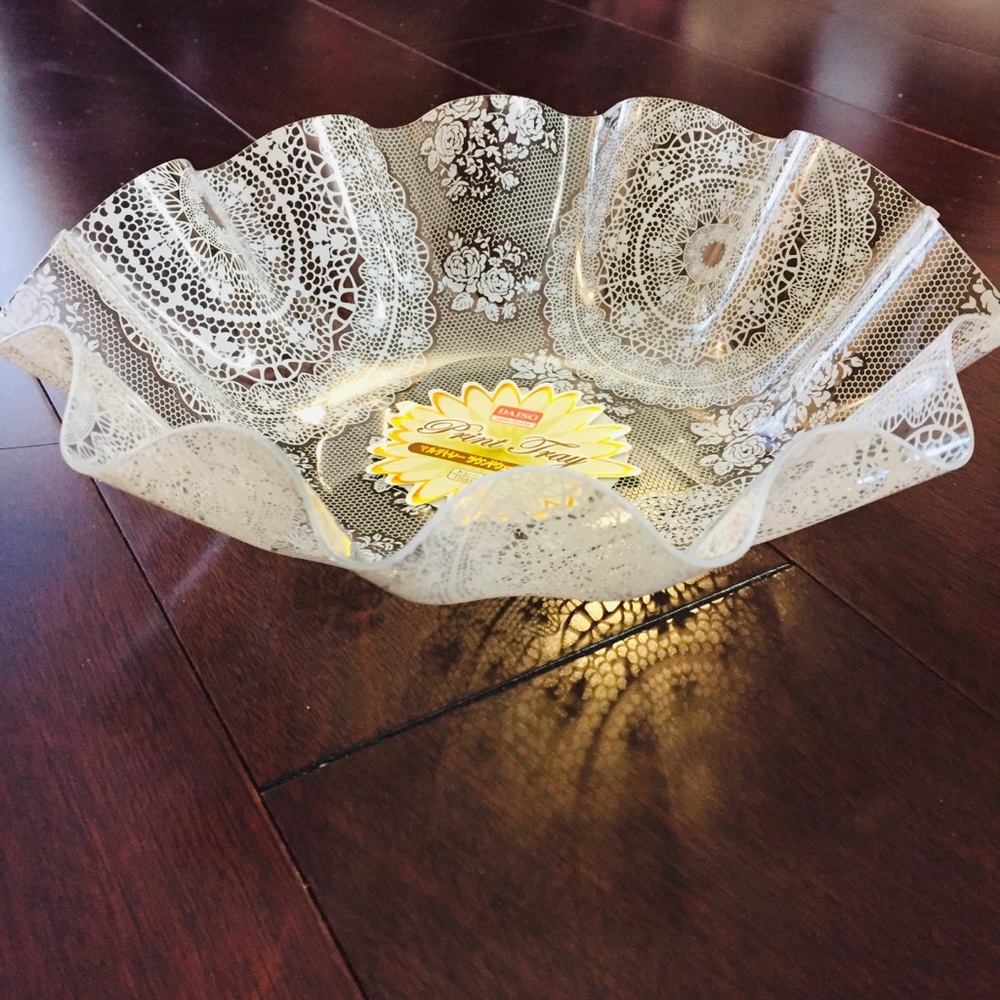 2/$20 NEW Luxury Elegant Floral Lace Wave Bowl